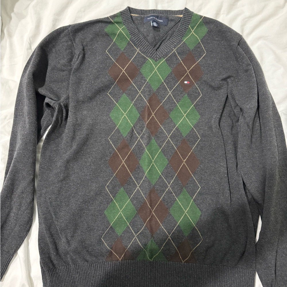 Tommy Hilfiger Men's Gray Argyle Sweater